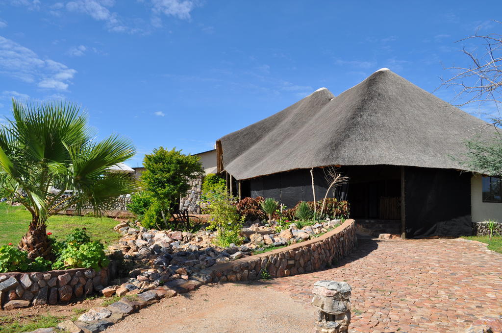 Etotongwe Lodge Outjo Esterno foto