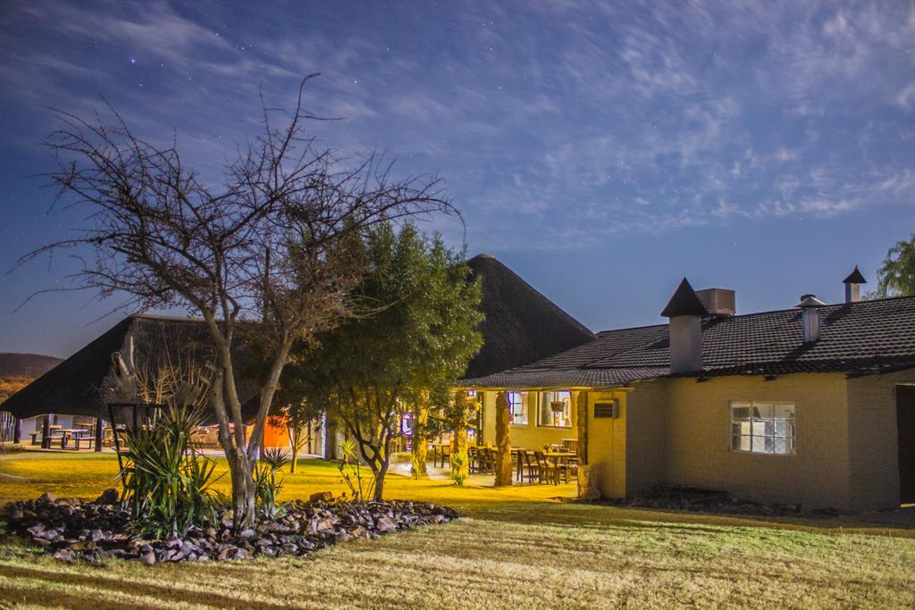 Etotongwe Lodge Outjo Esterno foto