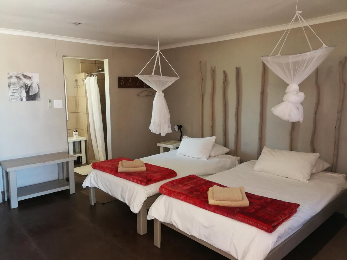 Etotongwe Lodge Outjo Esterno foto