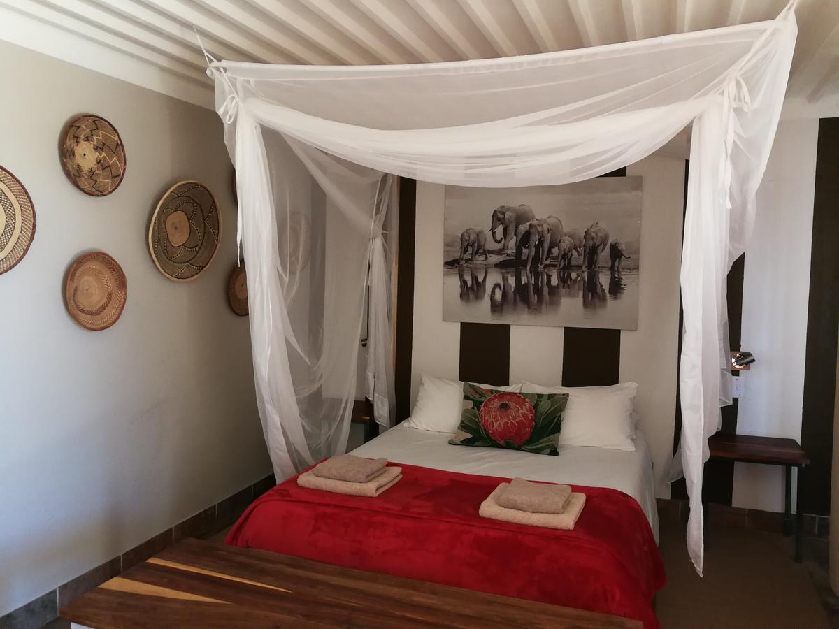Etotongwe Lodge Outjo Esterno foto