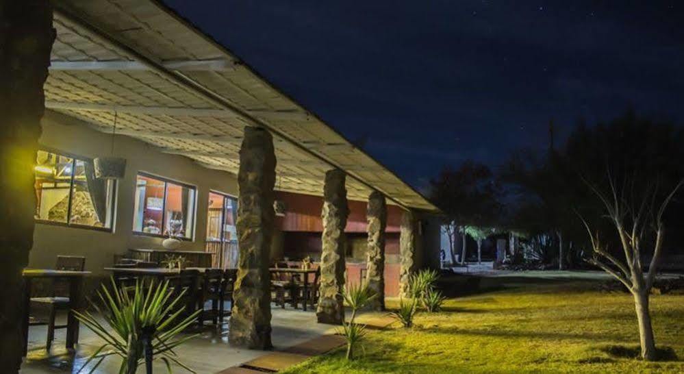 Etotongwe Lodge Outjo Esterno foto