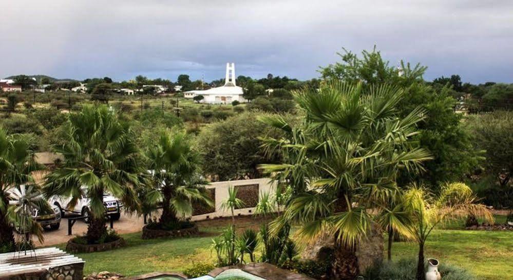Etotongwe Lodge Outjo Esterno foto