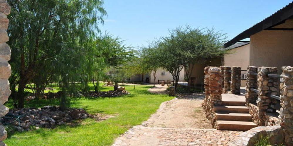 Etotongwe Lodge Outjo Esterno foto